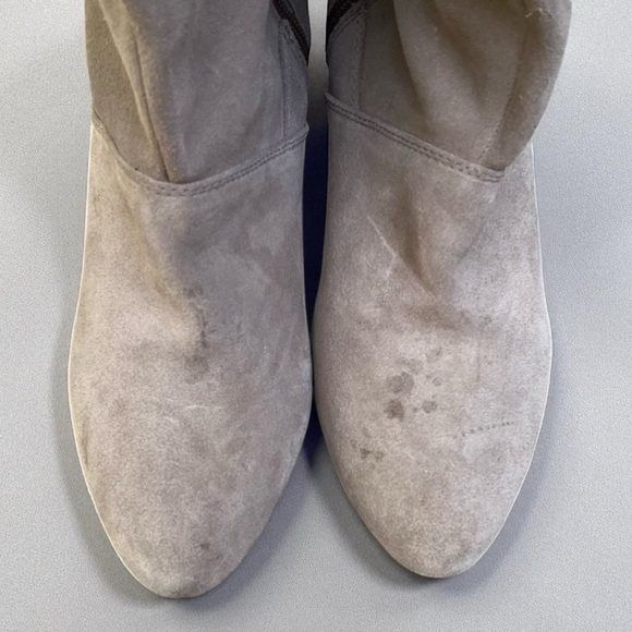 Colin Stuart Suede Kitten Heel Scrunch Boot in Taupe Women’s Size 9 - Picture 9 of 11